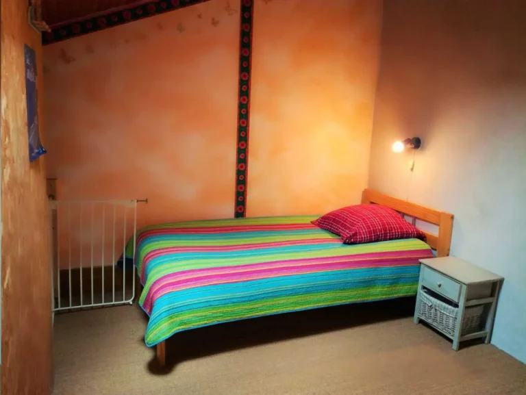 Les petites cabanes aux Mathes - chambre