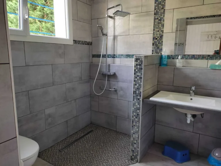 Maison de vacances 14 personnes aux Mathes - salle deau
